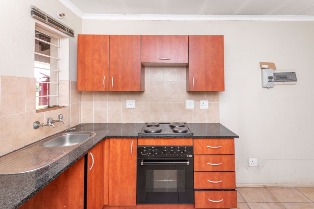 Apartment for sale in Klippoortjie - BOK1731297 Apartment for sale in Klippoortjie - BOK1731297