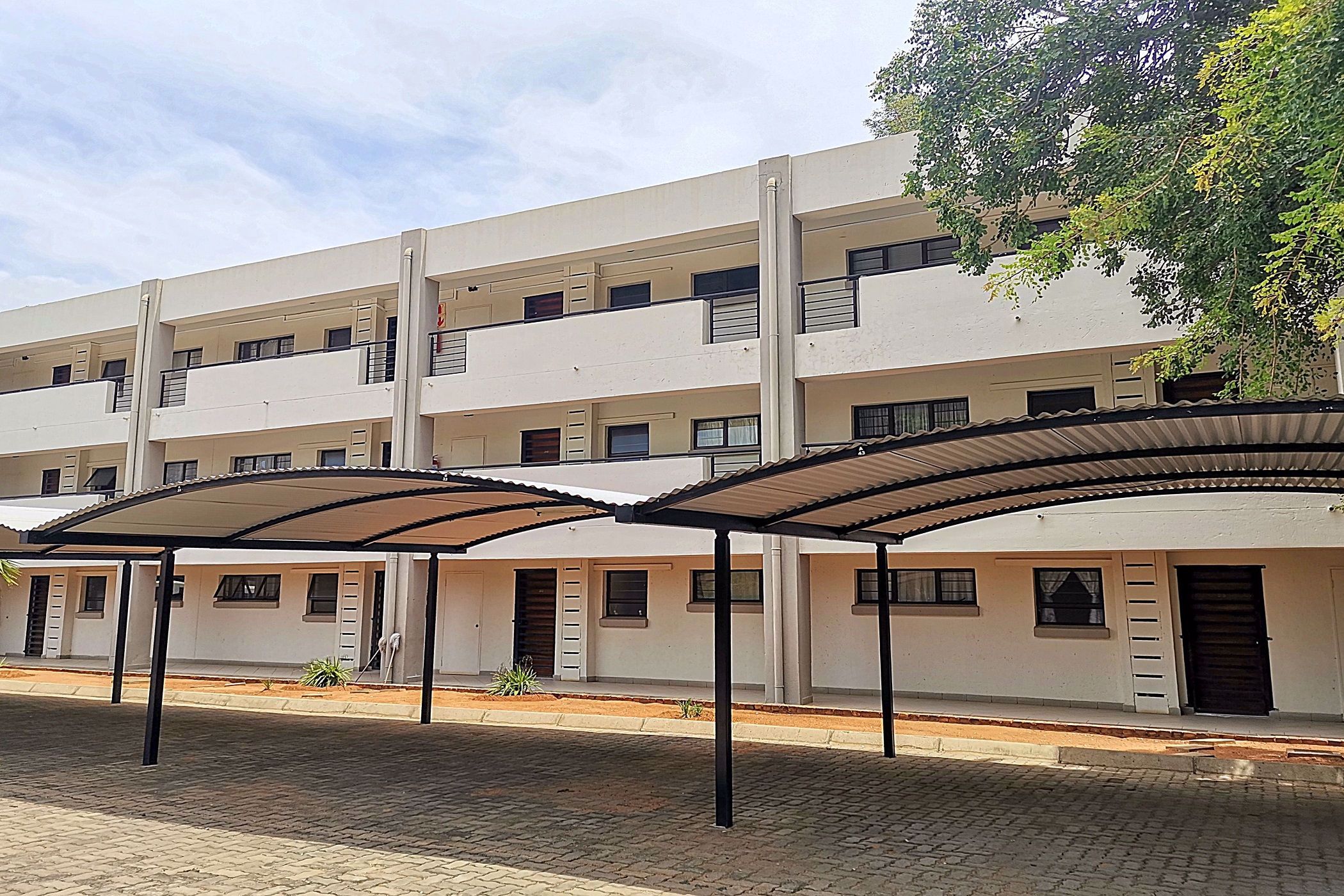 Apartment for sale in Onverwacht, Limpopo Province - 1ER1610492