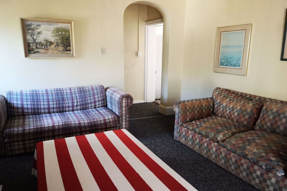 Garden apartment let in Sunnyside, Grahamstown, Makhanda - 1GC1667850 Garden apartment let in Sunnyside, Grahamstown, Makhanda - 1GC1667850