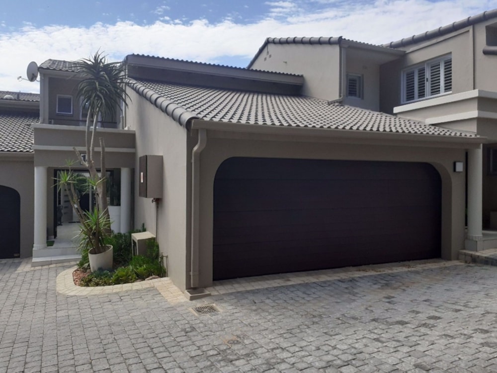 Townhouse for sale in uMhlanga Rocks - 1ND1656214