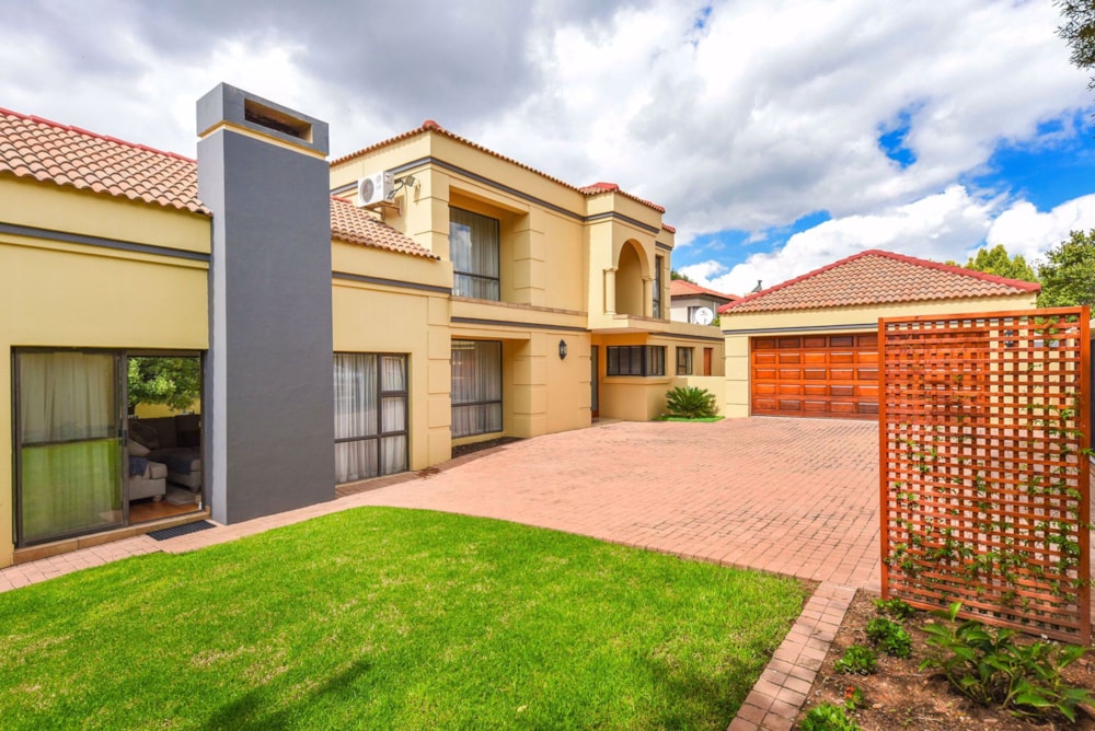 Double-storey house to rent in Dainfern Valley Estate - FYL1721999 Double-storey house to rent in Dainfern Valley Estate - FYL1721999