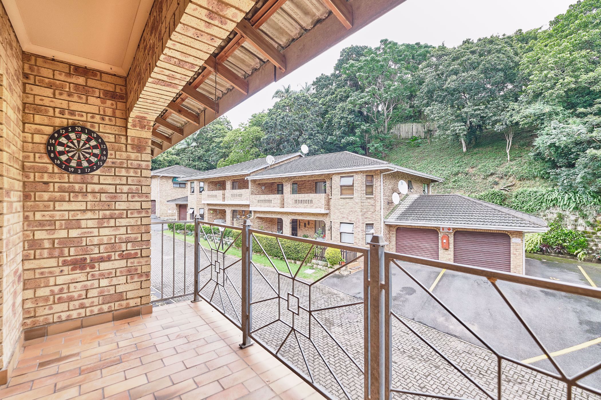 Townhouse to rent in Amanzimtoti - 1WB1741263