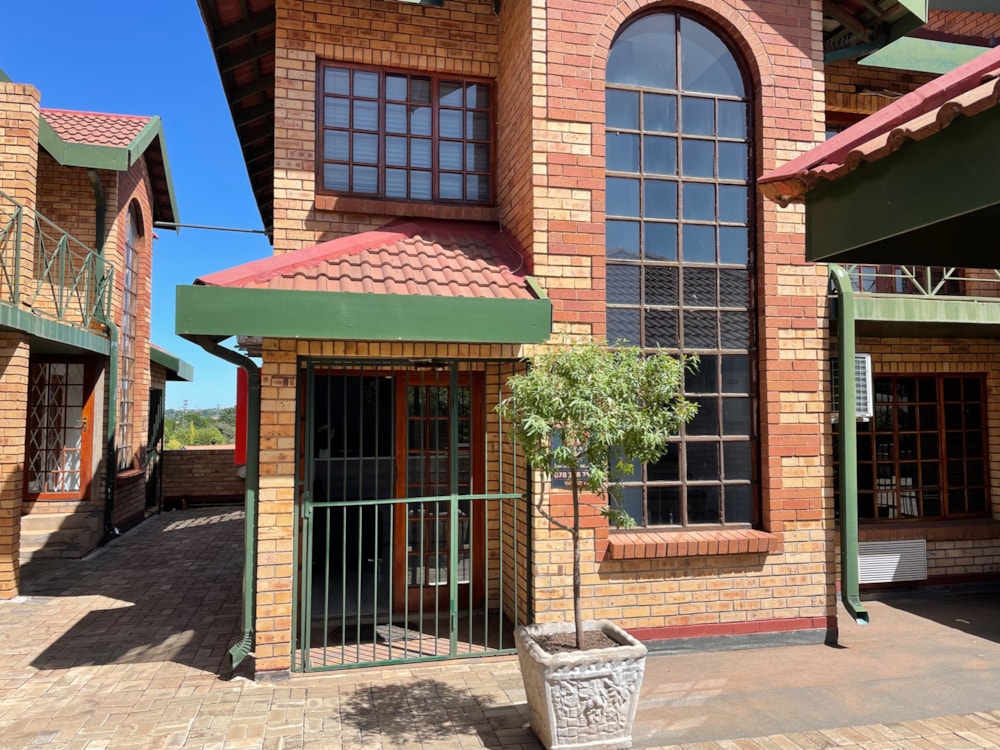 Commercial office sold in Westdene, Bloemfontein - 1BX1566729 Commercial office sold in Westdene, Bloemfontein - 1BX1566729