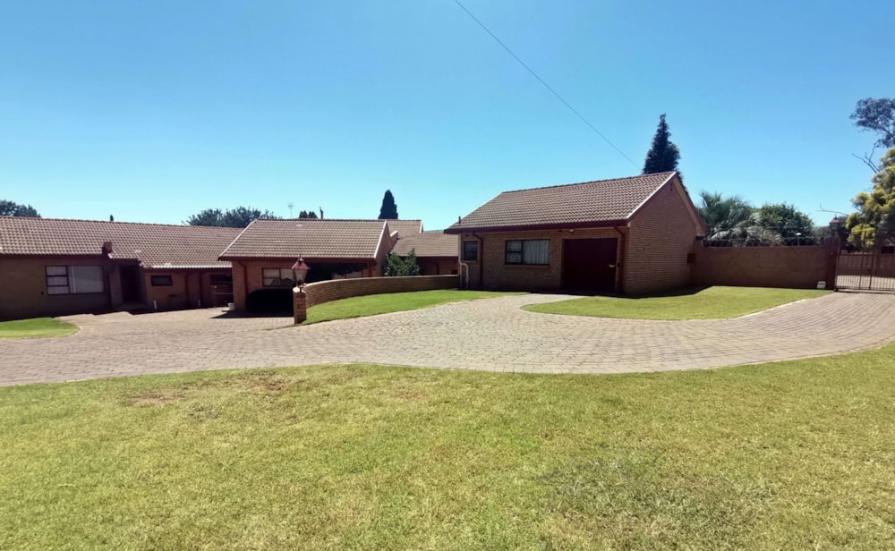 House for sale in Lydenburg (Mashishing) - 1LY1561225 House for sale in Lydenburg (Mashishing) - 1LY1561225