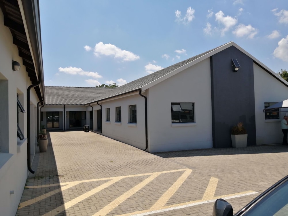 Commercial office let in New Redruth - 1GV1693184 Commercial office let in New Redruth - 1GV1693184