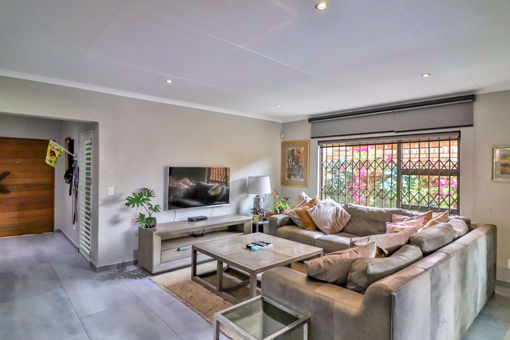 Townhouse sold in New Redruth - 1AB1626561 Townhouse sold in New Redruth - 1AB1626561