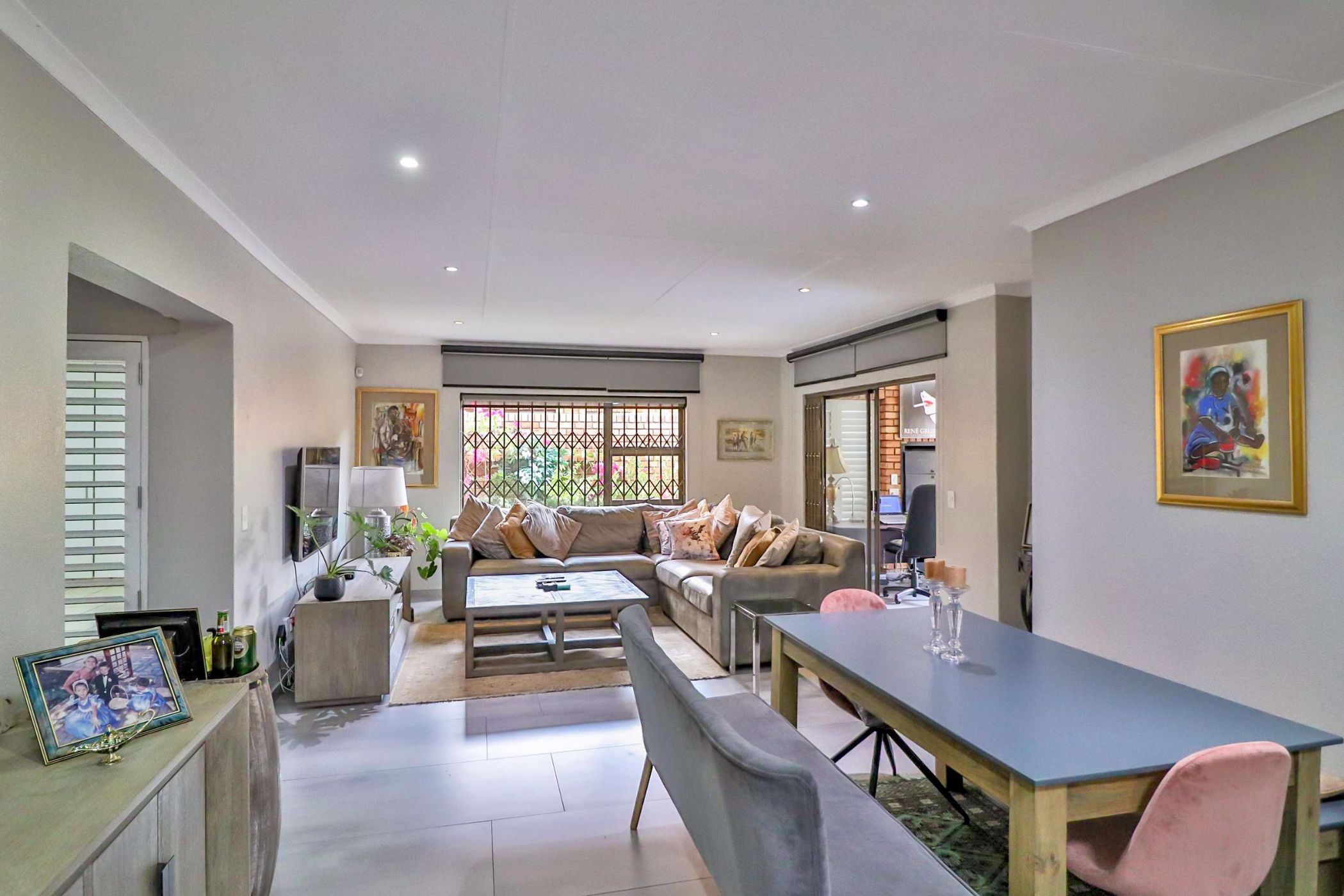 Townhouse sold in New Redruth - 1AB1626561