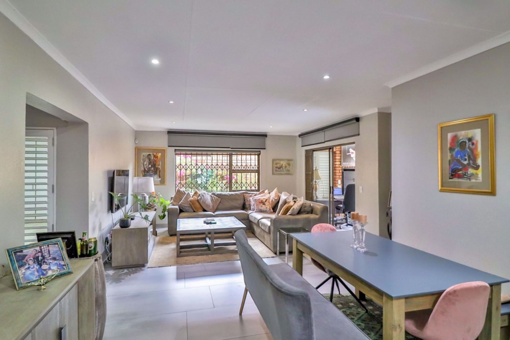 Townhouse sold in New Redruth - 1AB1626561 Townhouse sold in New Redruth - 1AB1626561