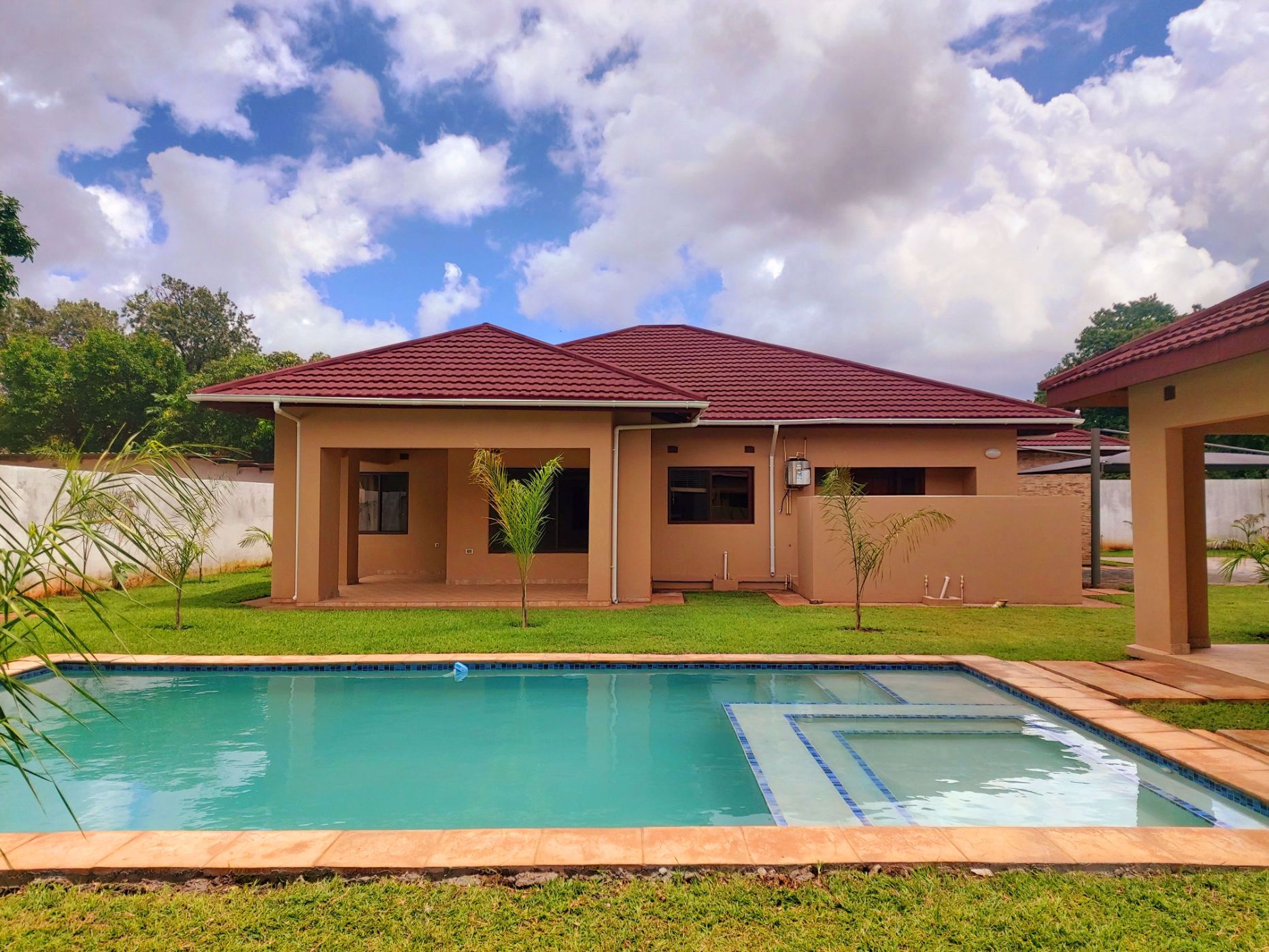 Security complex home to rent in Sunningdale, Zambia - 3ZA1708134