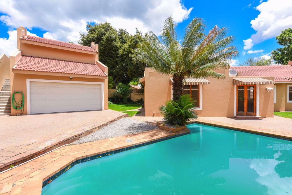 Townhouse let in Douglasdale - FYL1701874 Townhouse let in Douglasdale - FYL1701874