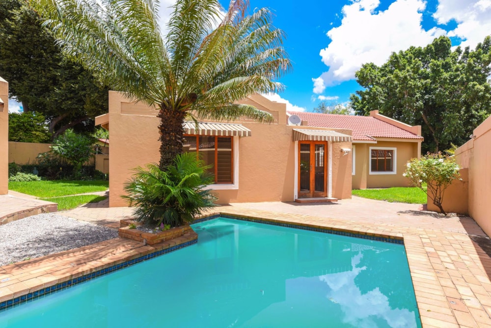 Townhouse let in Douglasdale - FYL1701874 Townhouse let in Douglasdale - FYL1701874