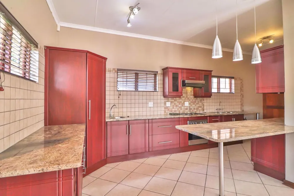 House for sale in Sonheuwel - 1NS1559516