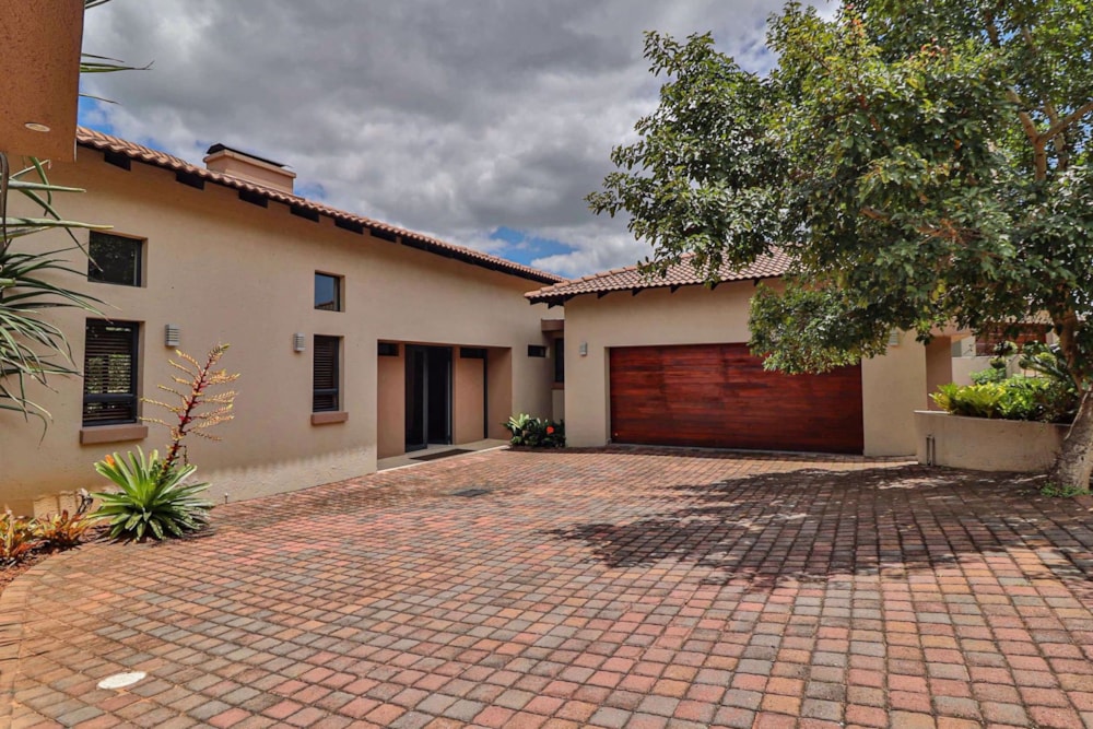 House for sale in Mbombela Ext 22 (Nelspruit Ext 22) - 1NS1697781 House for sale in Mbombela Ext 22 (Nelspruit Ext 22) - 1NS1697781