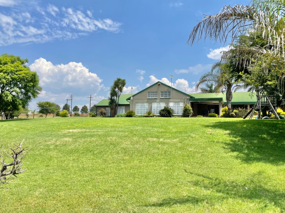 Smallholding for sale in Rietfontein AH, Pretoria East - PT1676540