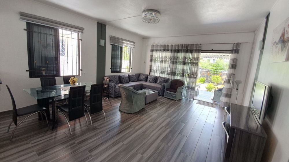 Townhouse to rent in Flic en Flac, Mauritius - MUR1724275 Townhouse to rent in Flic en Flac, Mauritius - MUR1724275