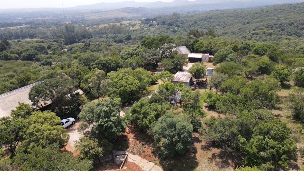 Mixed use farm sold in Rustenburg - 1RU1561365
