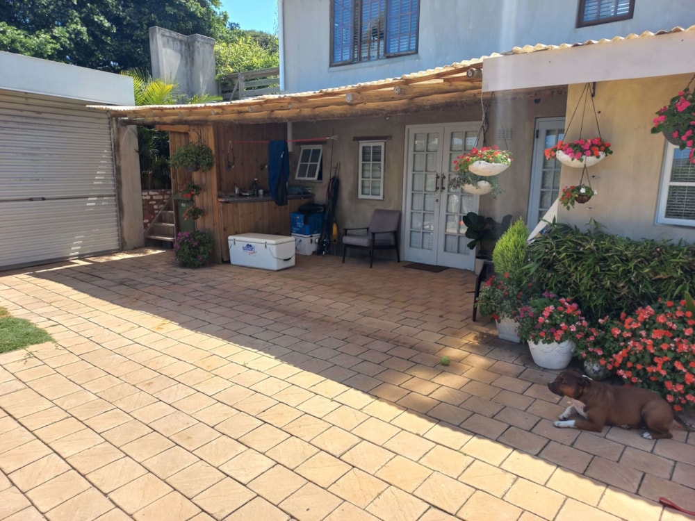 Garden cottage to rent in uMhlanga Rocks - 1ND1735730