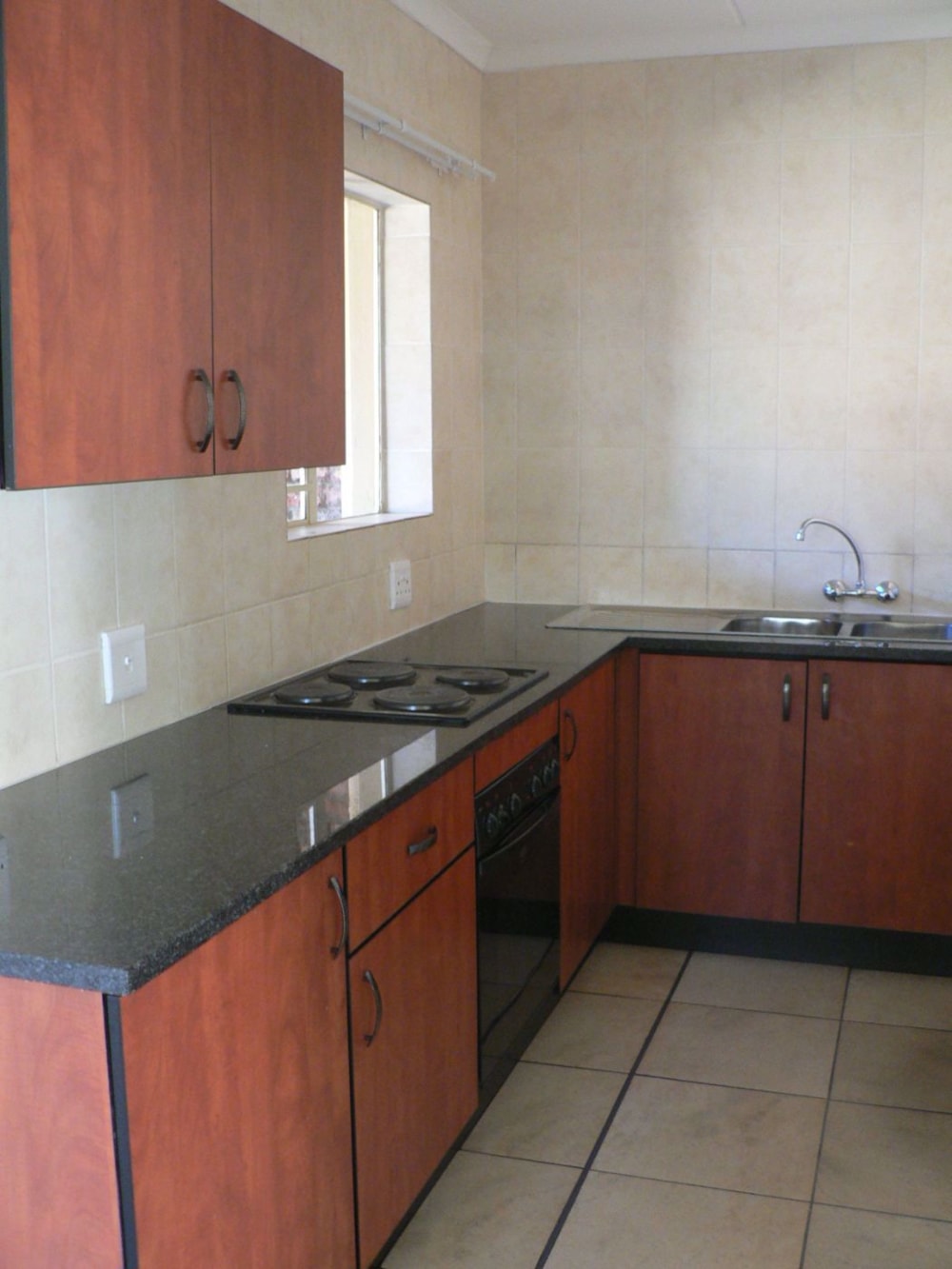 Townhouse to rent in Waterval East - 1RU1539702 Townhouse to rent in Waterval East - 1RU1539702