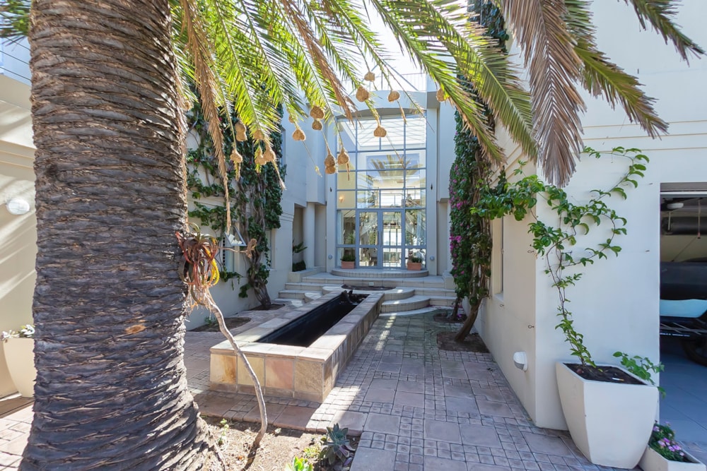 Double-storey house sold in Sunset Beach, Cape Town - 1TV1677879 Double-storey house sold in Sunset Beach, Cape Town - 1TV1677879