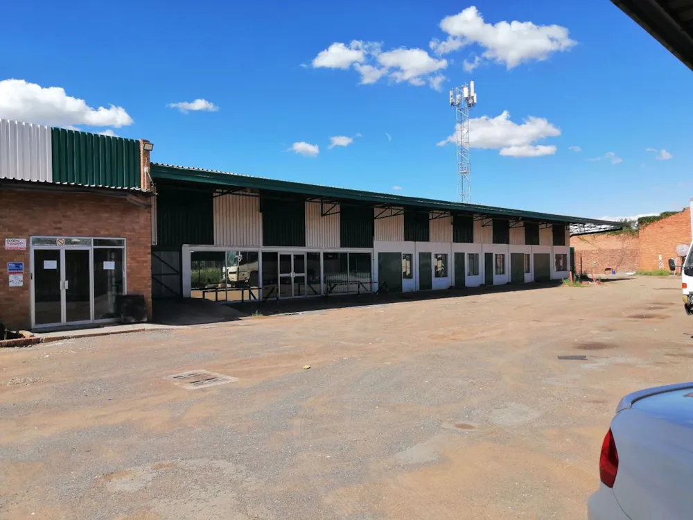 Commercial industrial property for sale in Kimberley - 1KJ1741360 Commercial industrial property for sale in Kimberley - 1KJ1741360