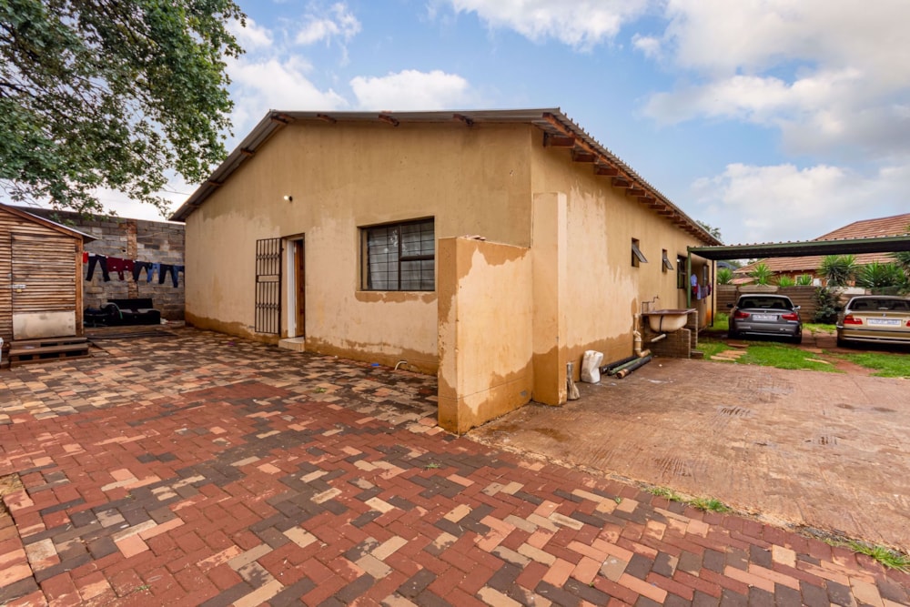 House for sale in Rhodesfield - EN1562315 House for sale in Rhodesfield - EN1562315