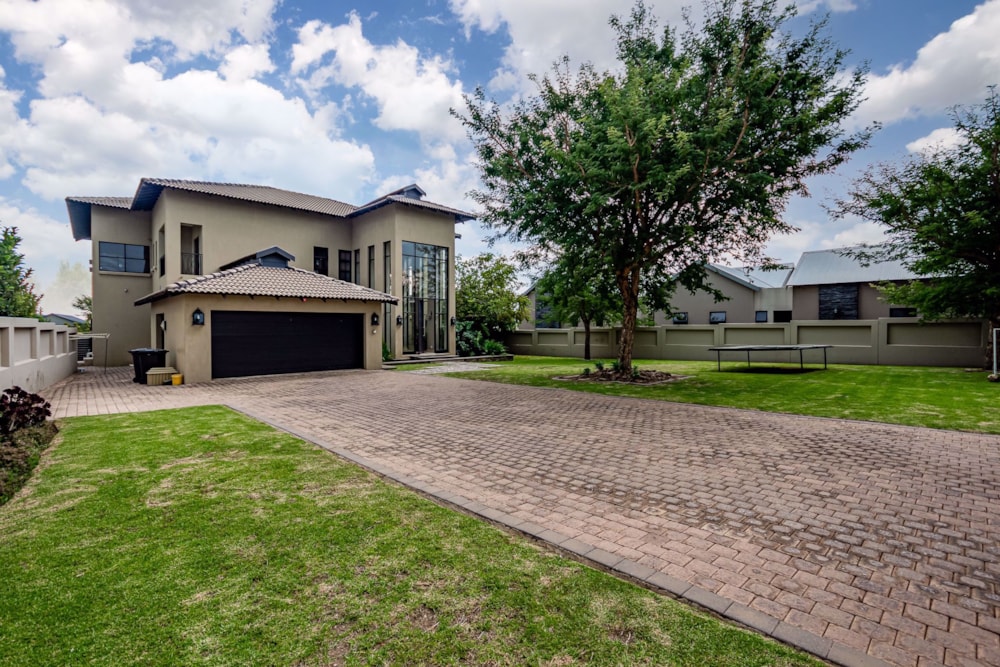 House for sale in Copperleaf - 1CE1563816