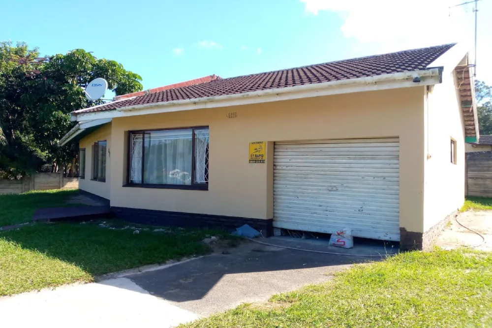 House let in Illovo Glen - 1WB1714000 House let in Illovo Glen - 1WB1714000