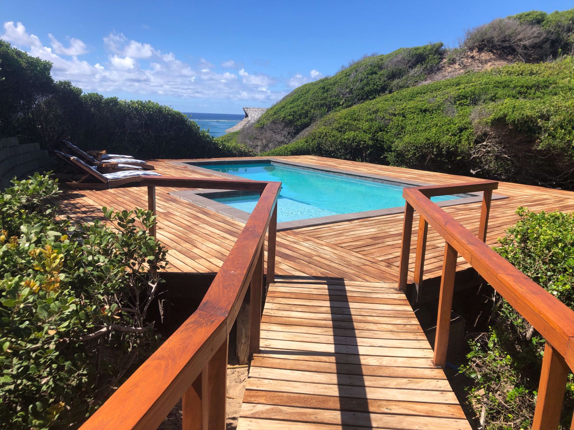 Beachfront villa for sale in Guinjata, Inhambane, Mozambique - 3MQ1741063