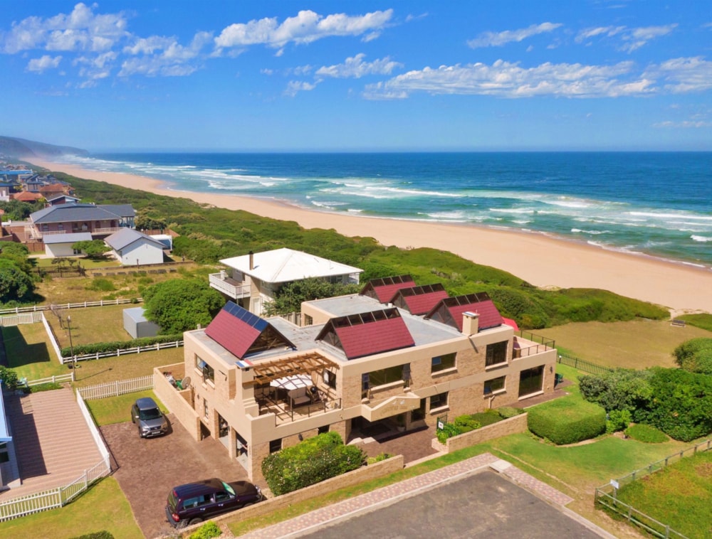 Double-storey house for sale in Outeniqua Strand - 1MB1564608 Double-storey house for sale in Outeniqua Strand - 1MB1564608