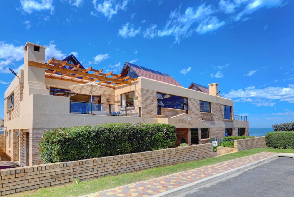 Double-storey house for sale in Outeniqua Strand - 1MB1564608 Double-storey house for sale in Outeniqua Strand - 1MB1564608