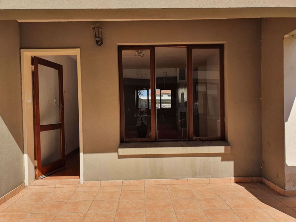 Townhouse for sale in Helderwyk Estate - 1BJ1657567