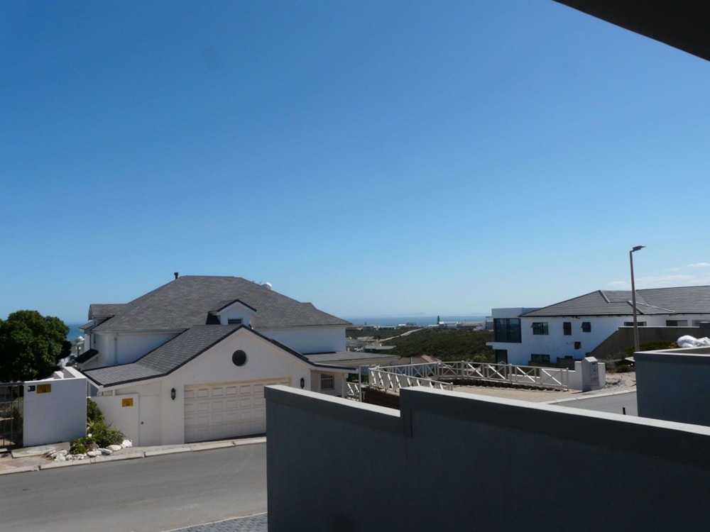 Semi-detached house to rent in Yzerfontein - LBL1747036