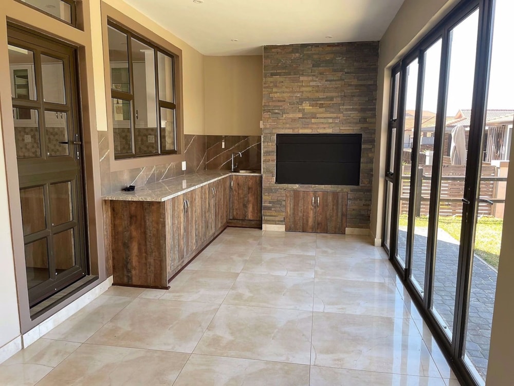 House to rent in Izinga - 1ND1725821