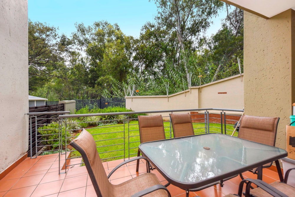 Garden apartment sold in Douglasdale - FW1681518 Garden apartment sold in Douglasdale - FW1681518