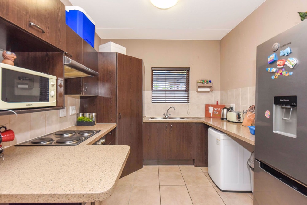 Garden apartment sold in Douglasdale - FW1681518 Garden apartment sold in Douglasdale - FW1681518