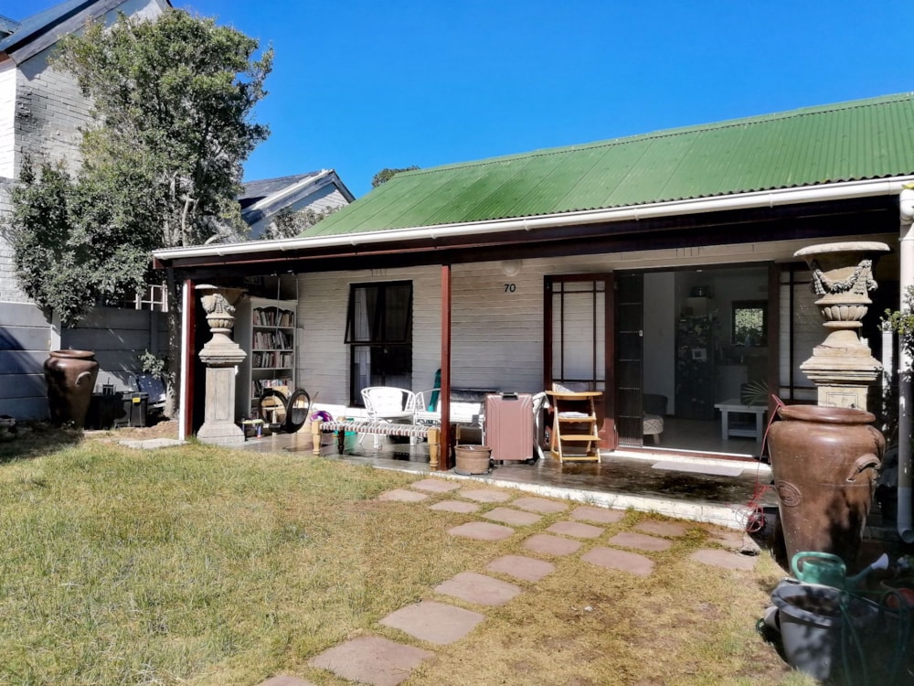 Cottage to rent in Milkwood Park - FHL1749397