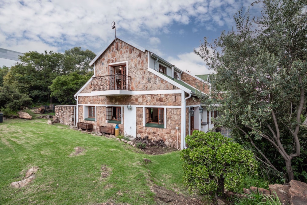 House for sale in Oakdene, Johannesburg - 1GV1704407