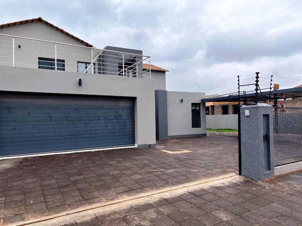 House sold in Phakalane, Botswana - 3BO1636140 House sold in Phakalane, Botswana - 3BO1636140