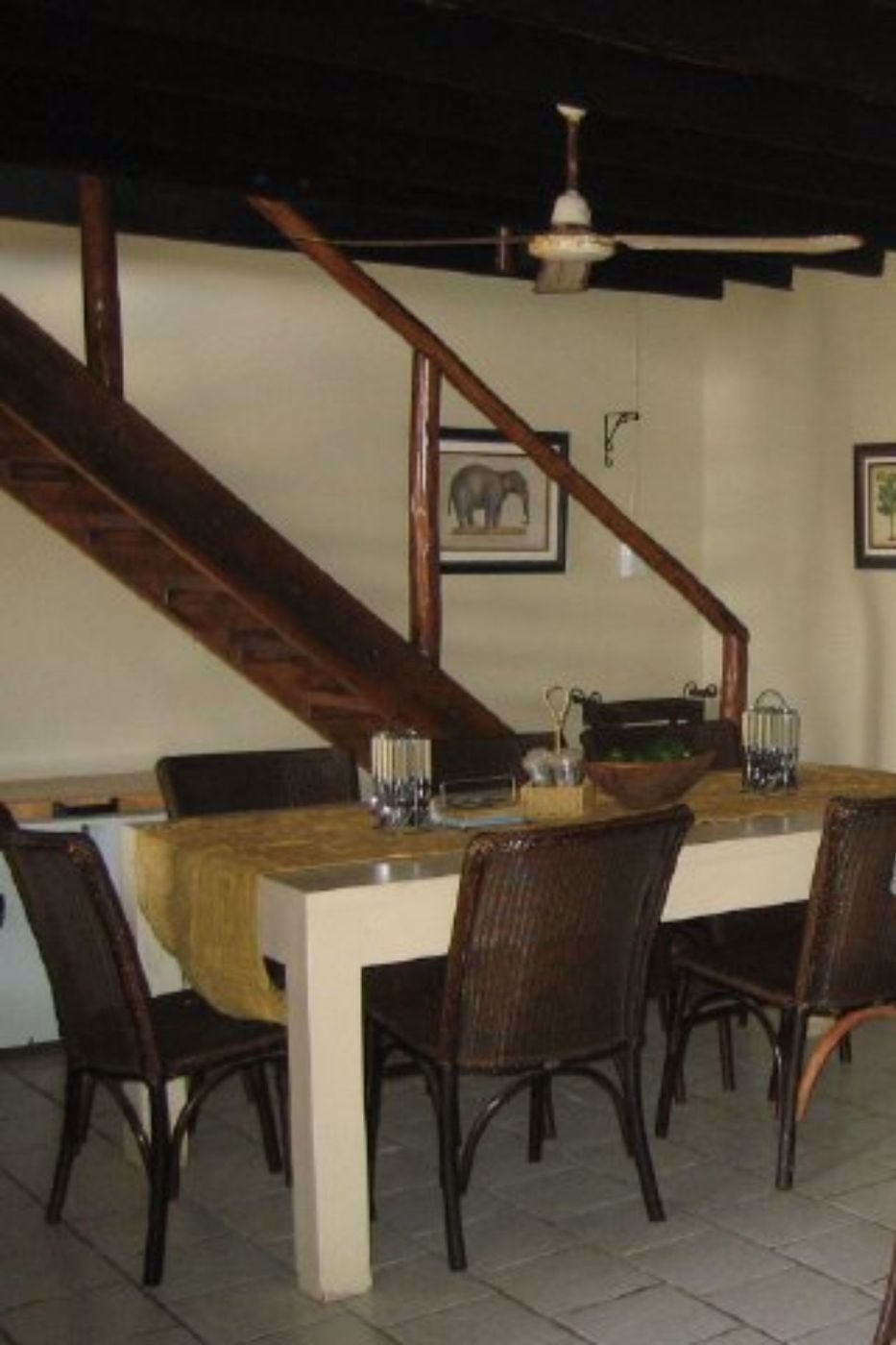 Beachfront villa for sale in Praia da Barra, Mozambique - 3MQ1564838