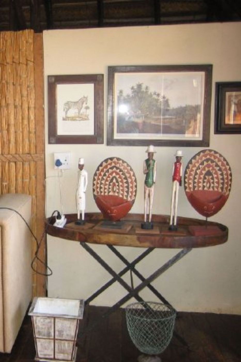 Beachfront villa for sale in Praia da Barra, Mozambique - 3MQ1564838