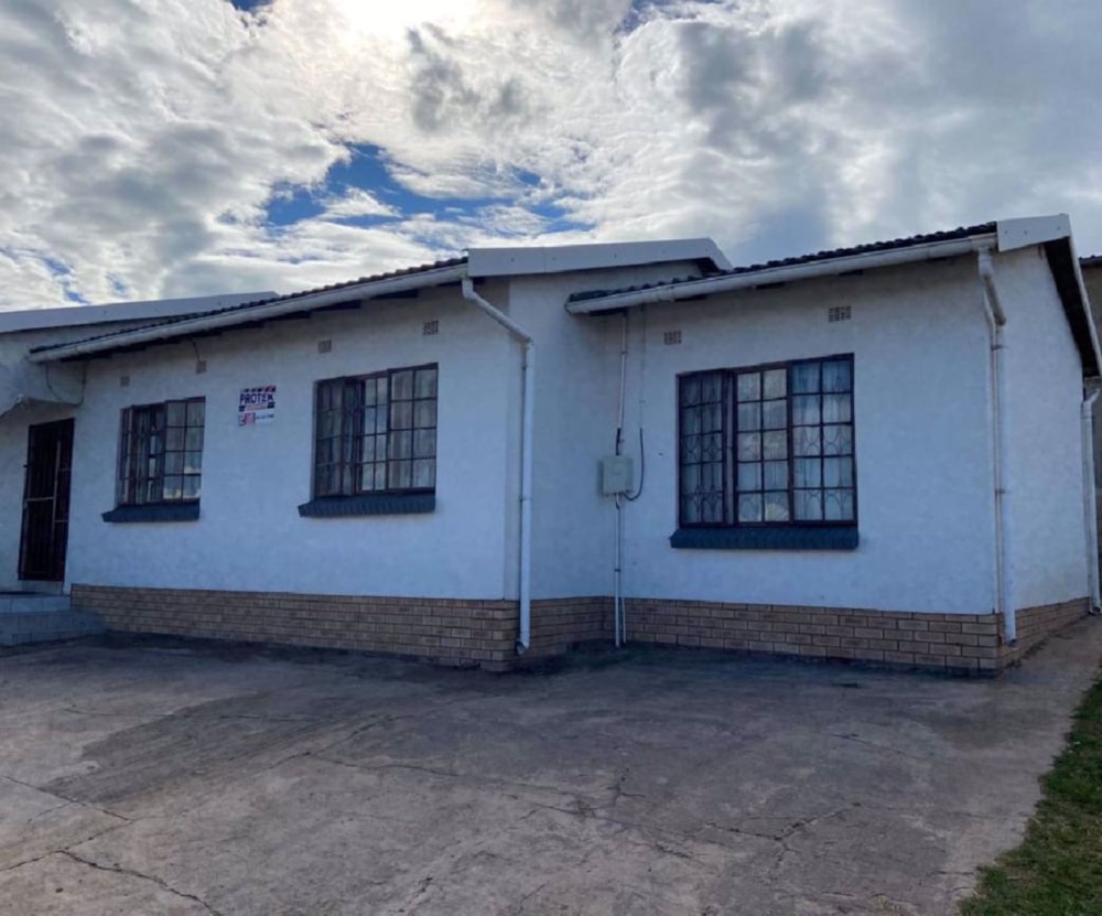 House let in Southernwood, Mthatha - 1MH1728886