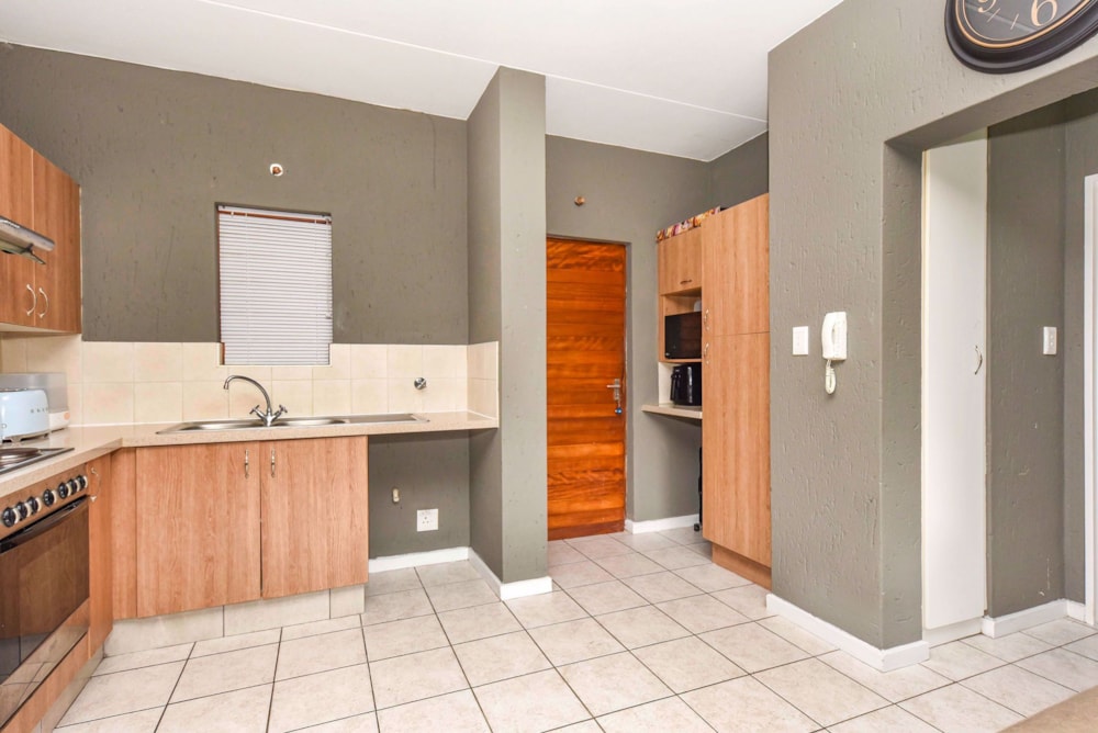 Apartment for sale in Douglasdale - FW1726920