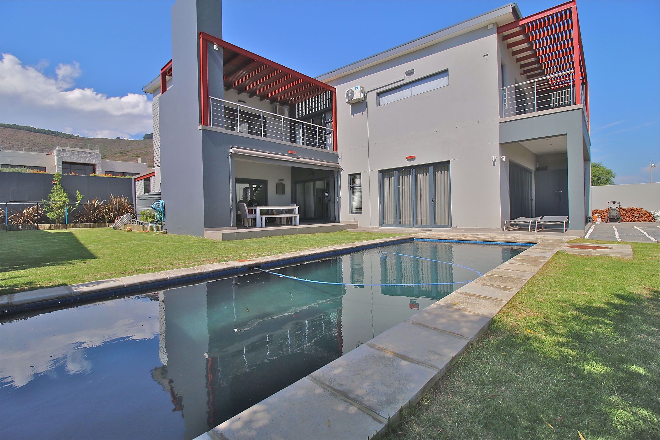 Double-storey house for sale in Baronetcy Estate - 1PLA1565292