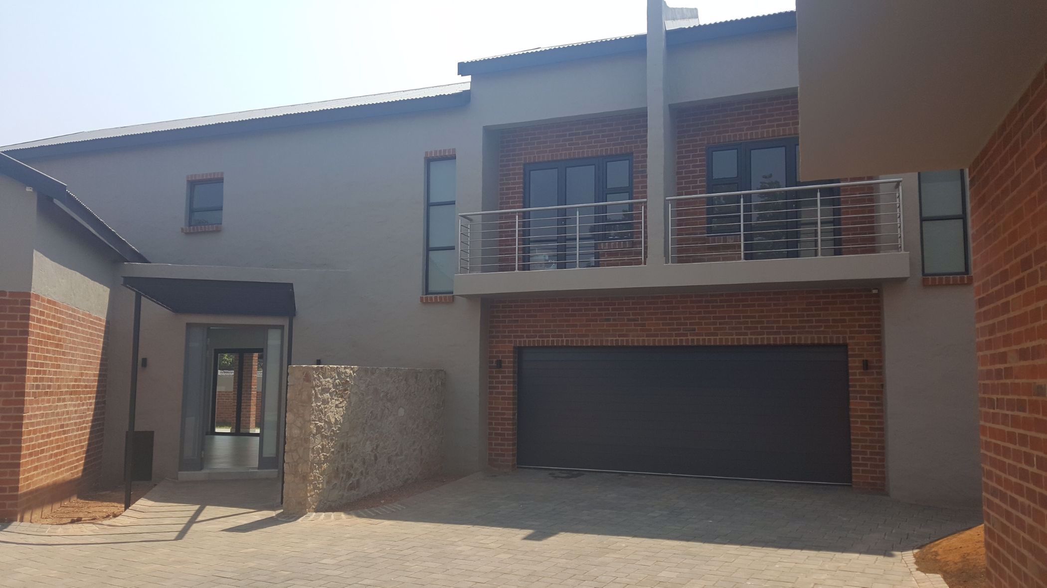Security complex home let in Waterkloof Ridge - PTL1718374