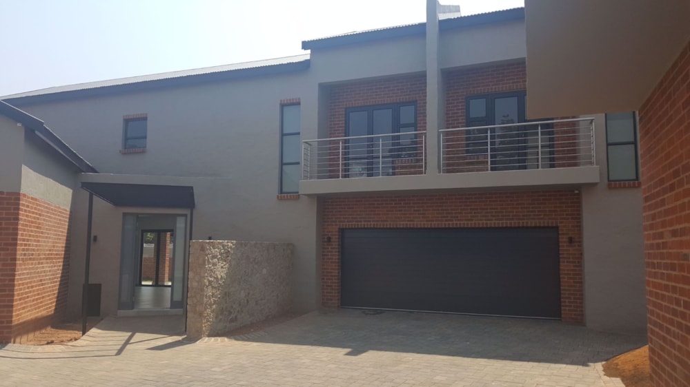 Security complex home let in Waterkloof Ridge - PTL1718374 Security complex home let in Waterkloof Ridge - PTL1718374