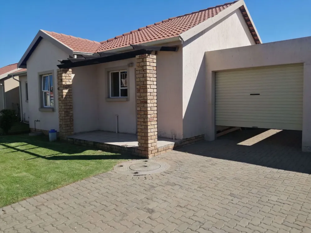 House let in Helderwyk Estate - 1BJ1721209 House let in Helderwyk Estate - 1BJ1721209
