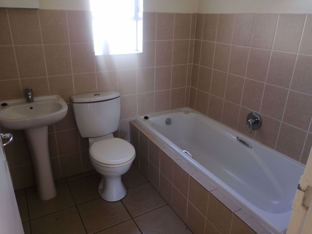 House let in Helderwyk Estate - 1BJ1692687 House let in Helderwyk Estate - 1BJ1692687