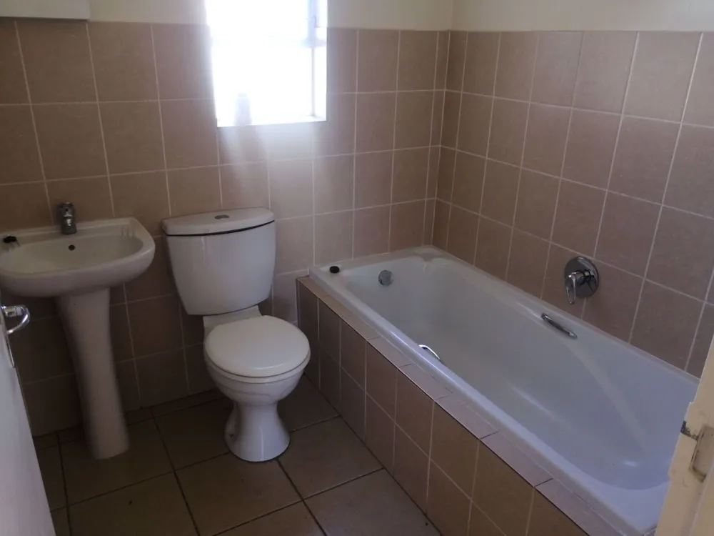 House let in Helderwyk Estate - 1BJ1721209 House let in Helderwyk Estate - 1BJ1721209