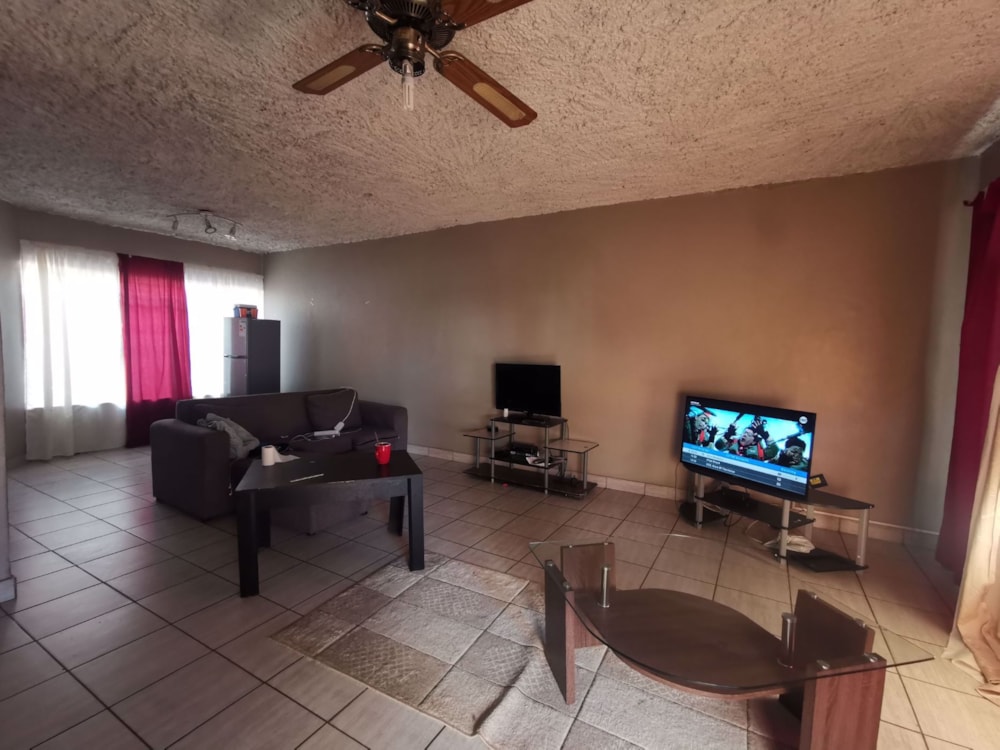 Double-storey apartment for sale in Welgelegen, Polokwane - 1PS1707989 Double-storey apartment for sale in Welgelegen, Polokwane - 1PS1707989