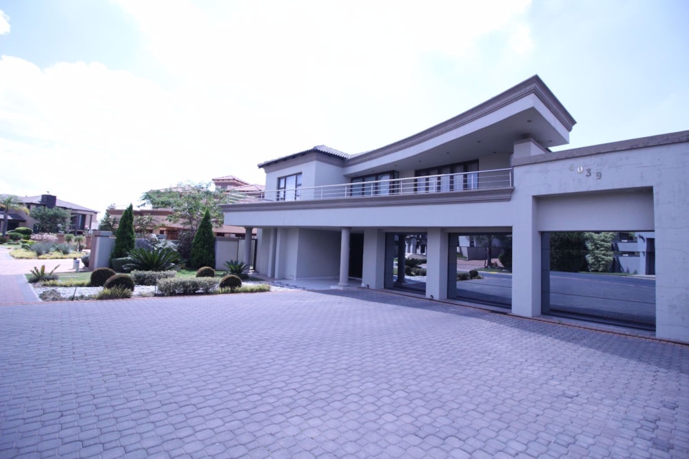 House for sale in Blue Valley Golf Estate - CN1723702 House for sale in Blue Valley Golf Estate - CN1723702